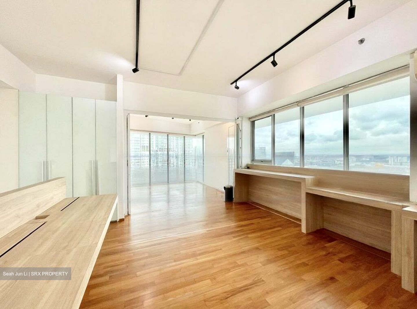 Southbank (D7), Office #490443591